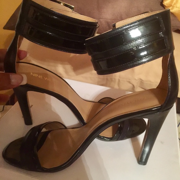 Heels - Picture 6 of 10